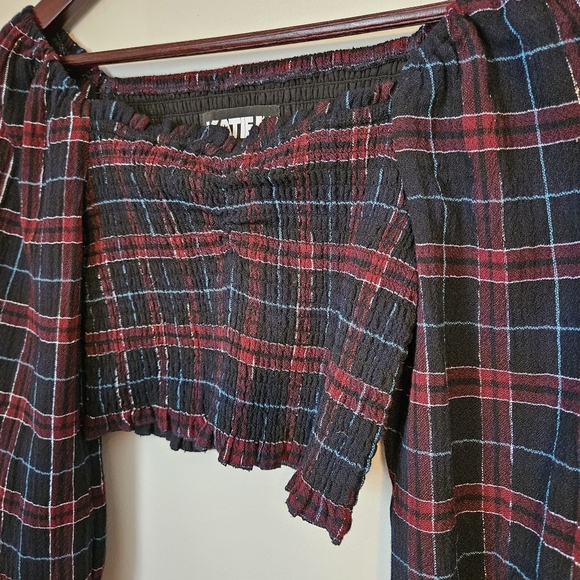 Katie J NYC Top Plaid Off-Shoulder Crop Long Sleeve Red Black Blue Casual Date - Picture 2 of 8